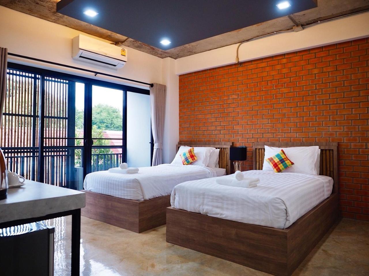 Luck Esan Loft Hotel Ubon Ratchathani Buitenkant foto