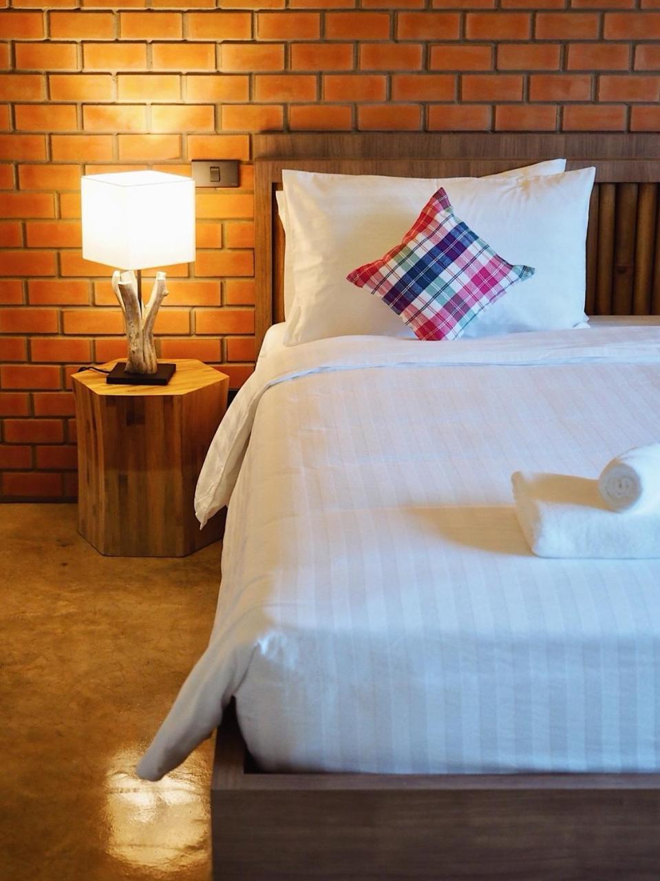 Luck Esan Loft Hotel Ubon Ratchathani Buitenkant foto