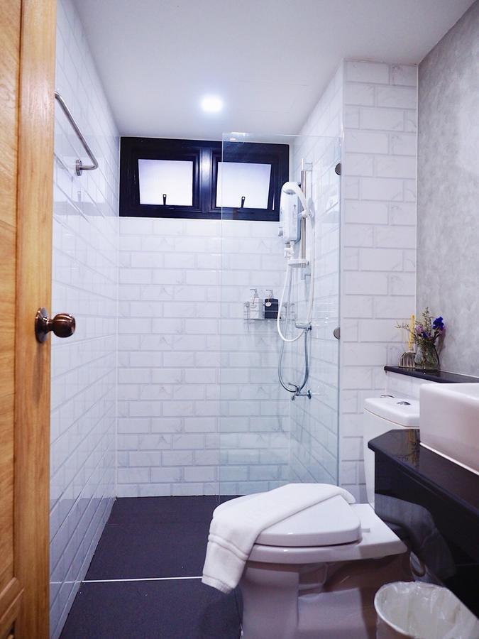 Luck Esan Loft Hotel Ubon Ratchathani Buitenkant foto