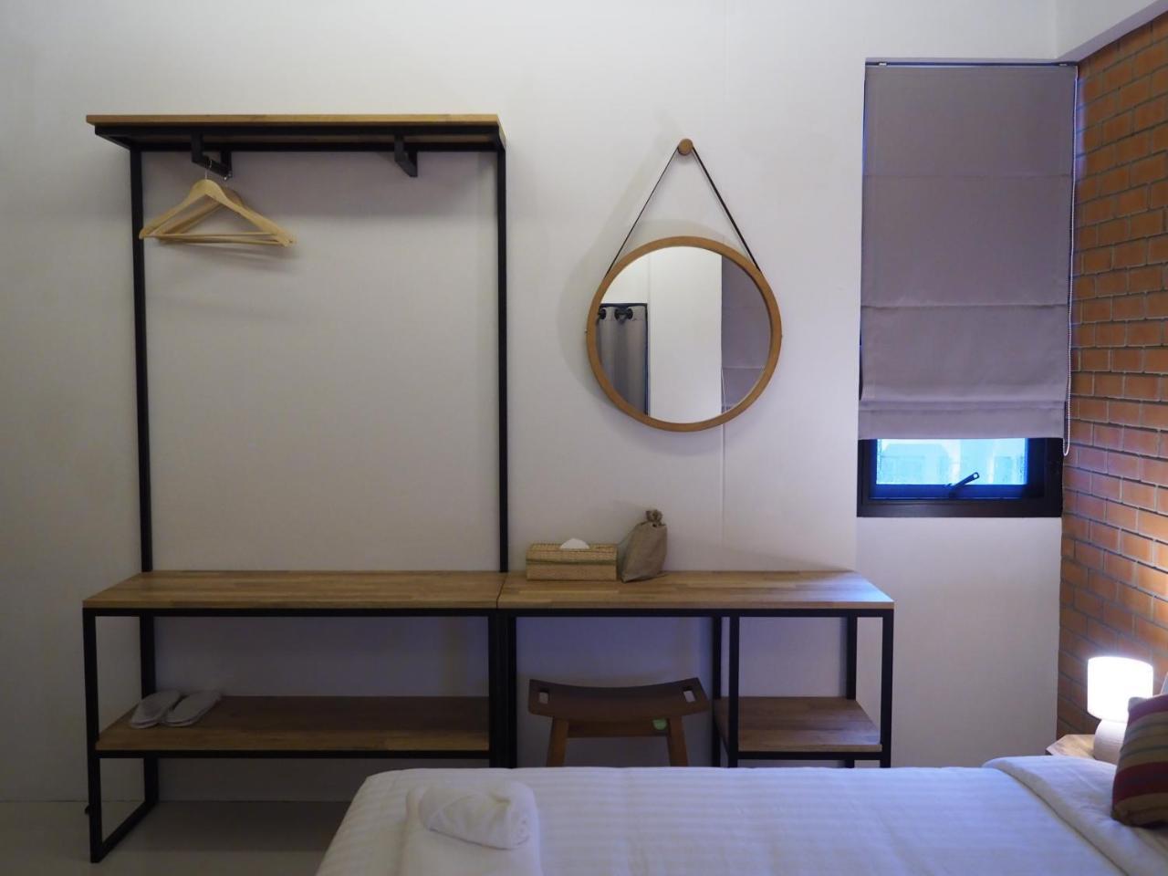 Luck Esan Loft Hotel Ubon Ratchathani Buitenkant foto