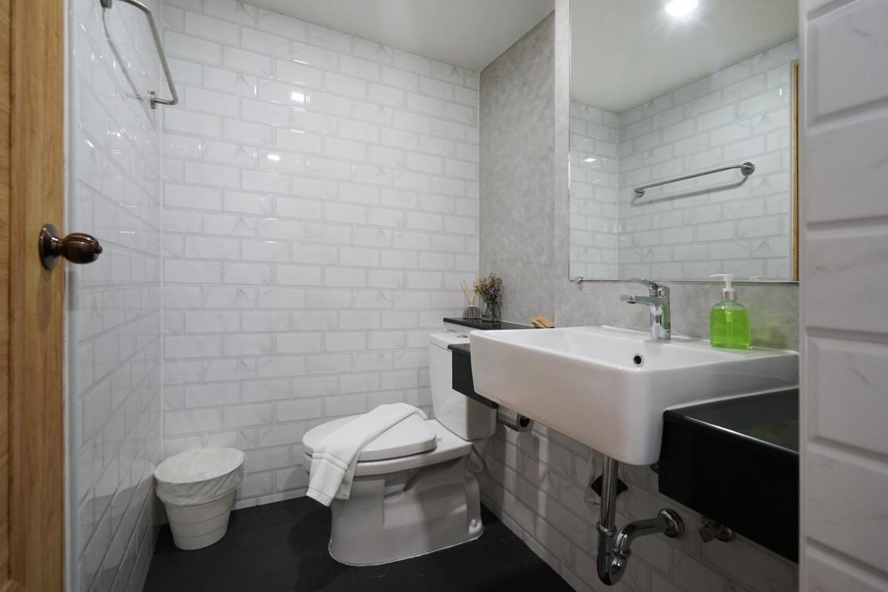 Luck Esan Loft Hotel Ubon Ratchathani Buitenkant foto