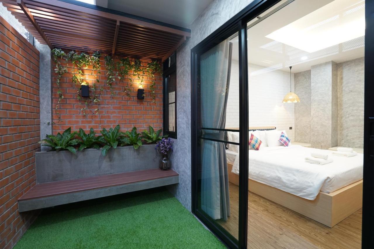 Luck Esan Loft Hotel Ubon Ratchathani Buitenkant foto