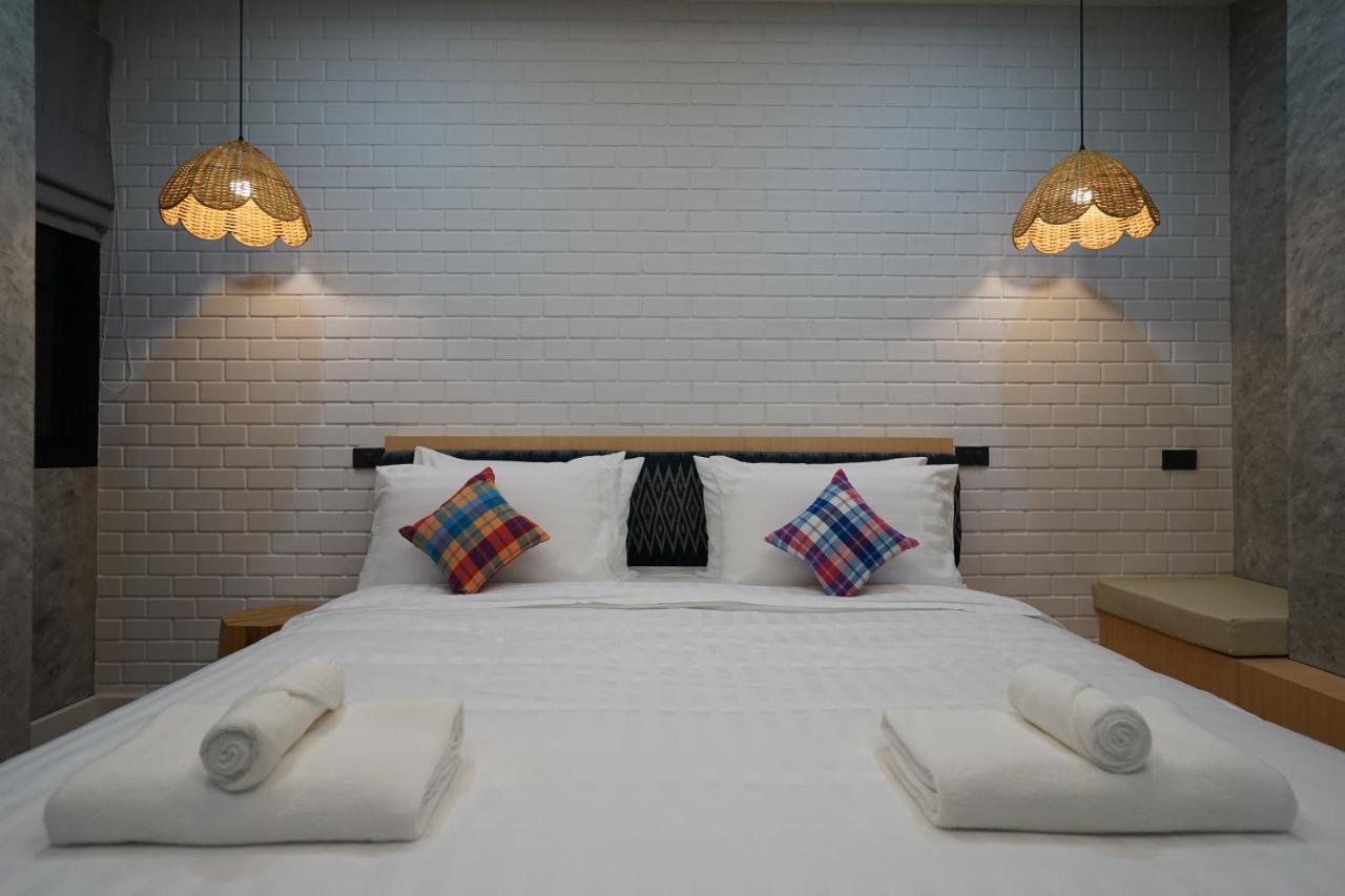 Luck Esan Loft Hotel Ubon Ratchathani Buitenkant foto